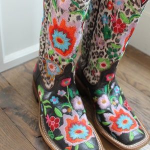 Anderson Bean/Macie Bean Boots - Cheetah
